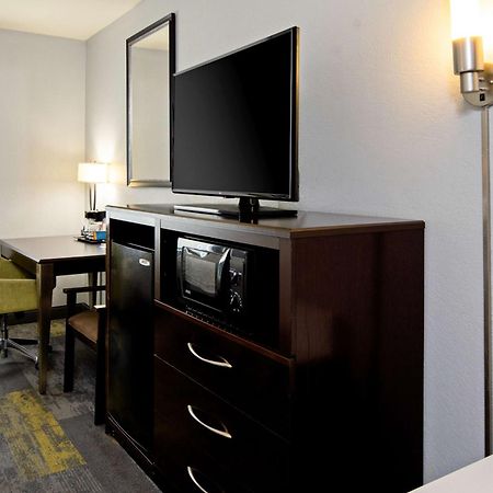 Hampton Inn And Suites Bakersfield / Highway 58 Buitenkant foto