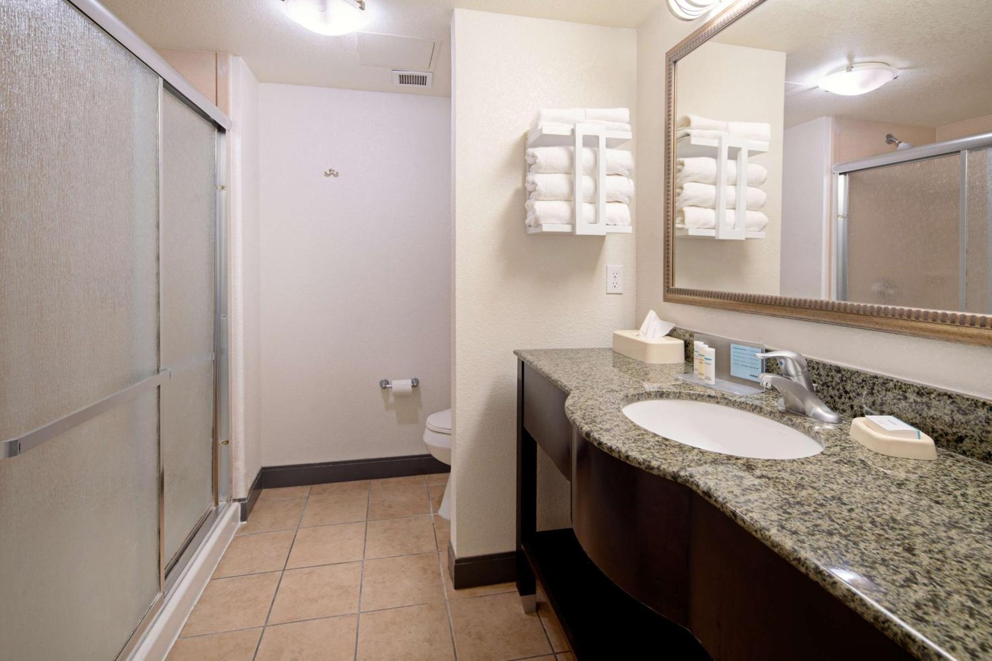 Hampton Inn And Suites Bakersfield / Highway 58 Buitenkant foto